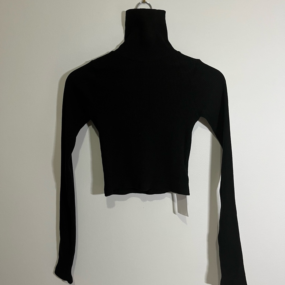 New! OAK + FORT Ribbed Cropped Turtleneck
